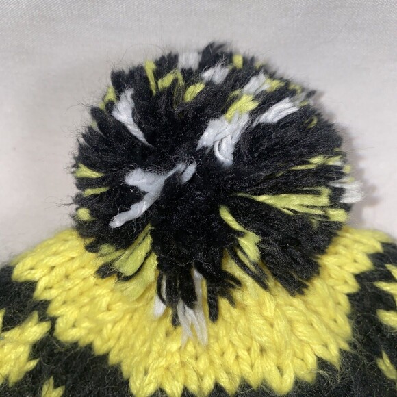 Volcom Knit Beanie Hat One Size Stretch Winter Adult Snowflake fair aisle yellow - Picture 3 of 5